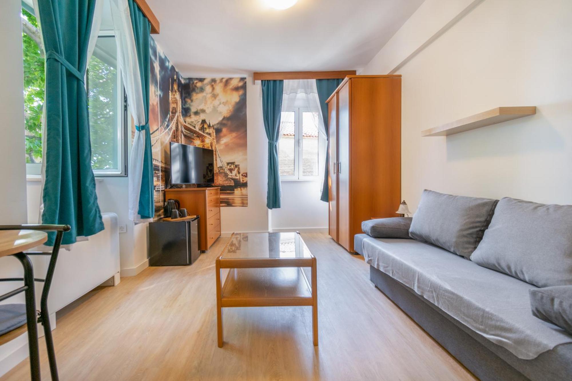 Bed & Breakfast Palac -Free Parking- Baška Voda エクステリア 写真